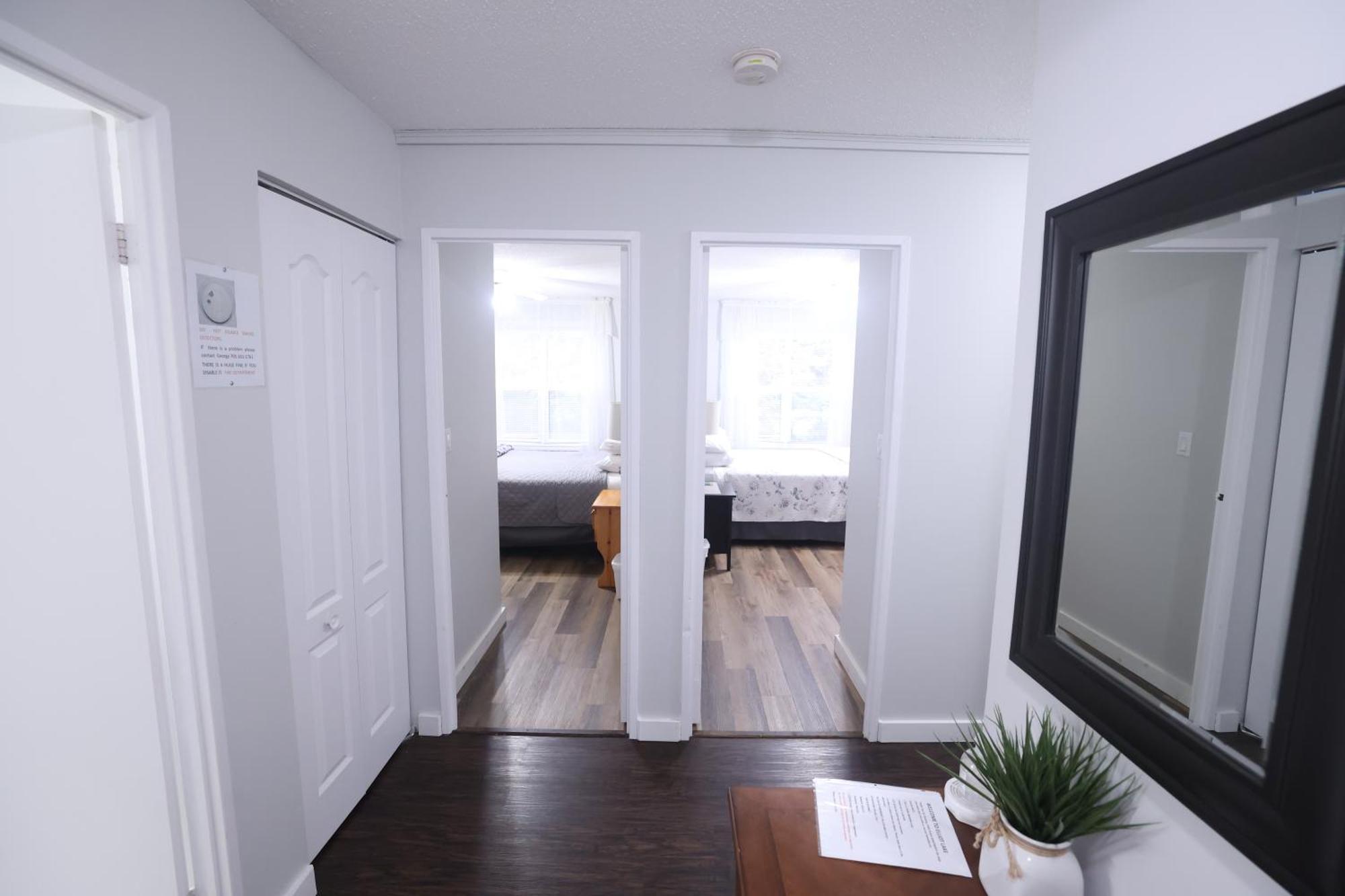 Paris Plaza Apartment Elliot Lake Exterior photo
